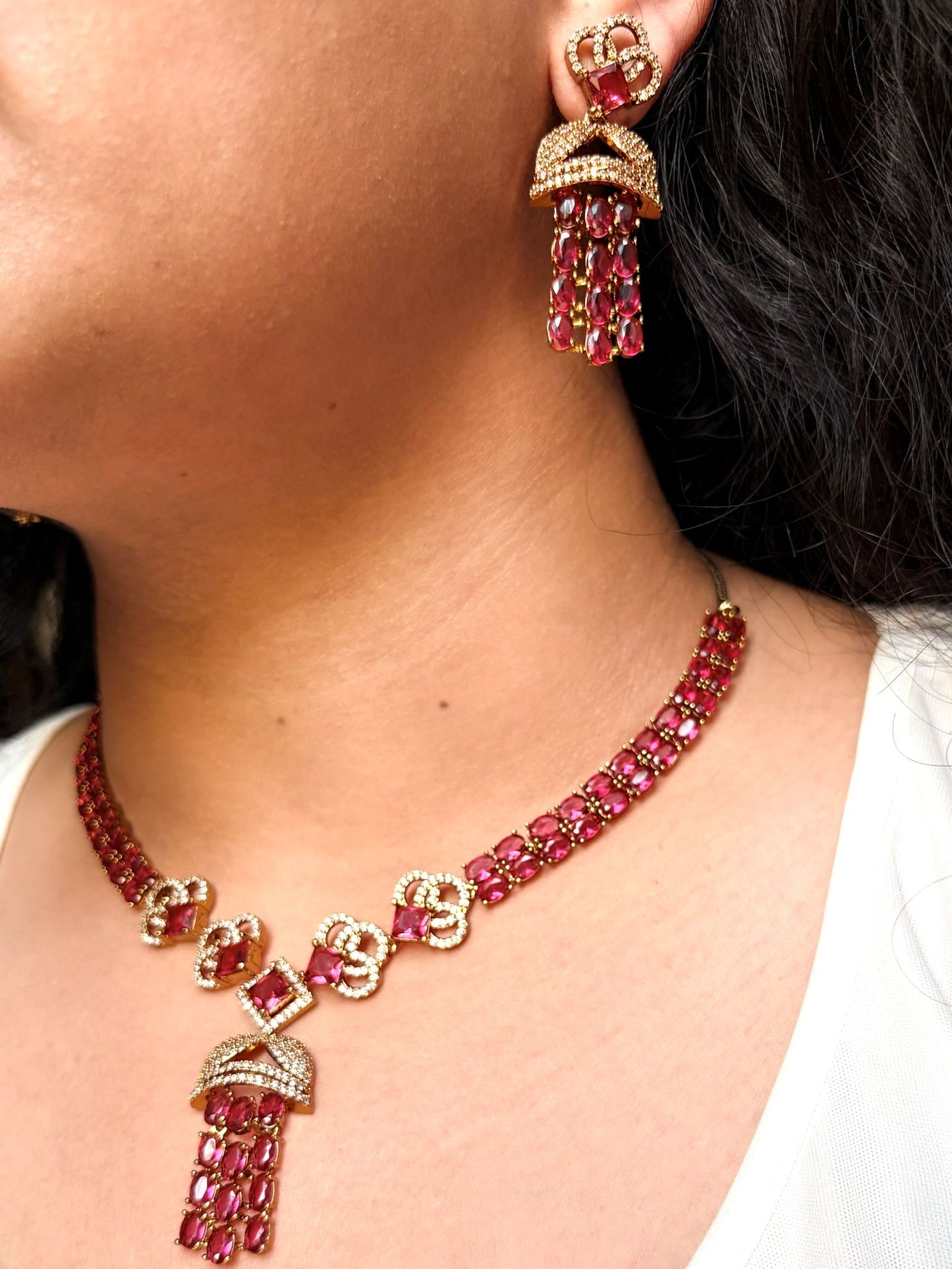 Buy Sheesh Mahal Antique Gold Statement Necklace Set In Red online in India. Shop from an exclusive range of jewellery, AD necklace, Kundan necklace for weddings. -side
