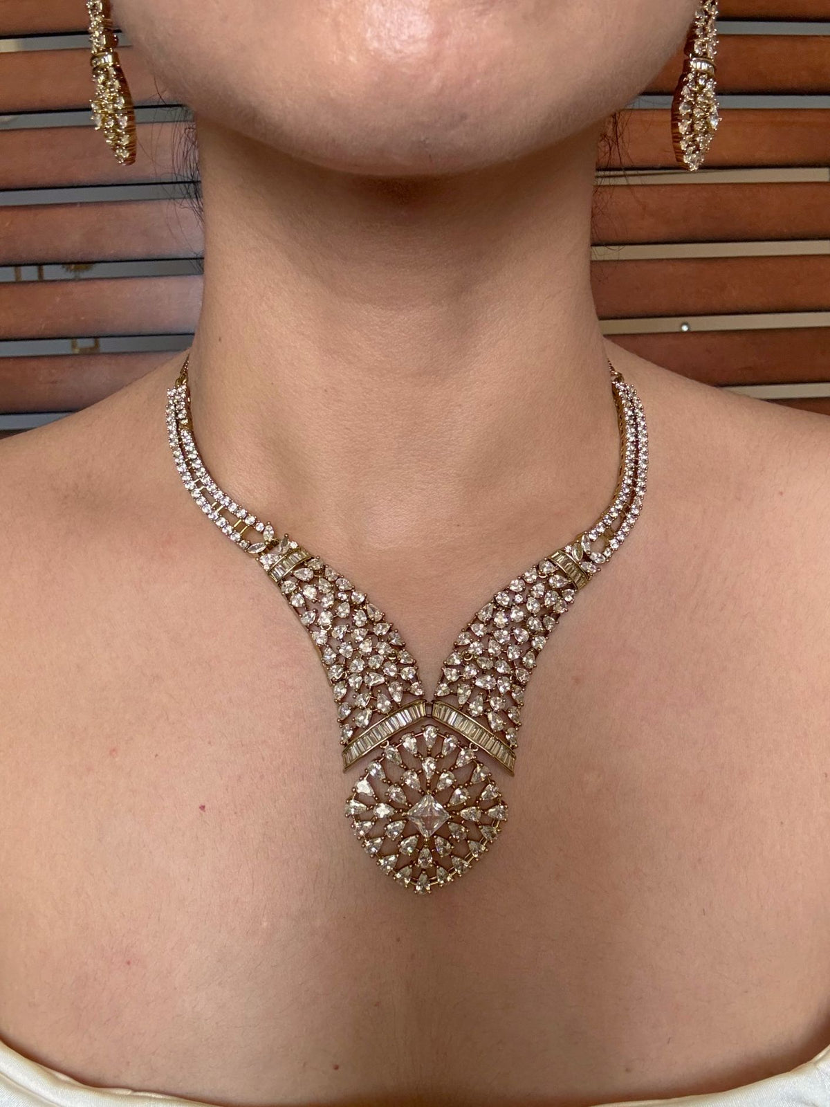 Buy Mrinalini Statement Diamond Look Alike AD Necklace online in India. Shop from an exclusive range of jewellery, AD necklace, Kundan necklace for weddings. -front