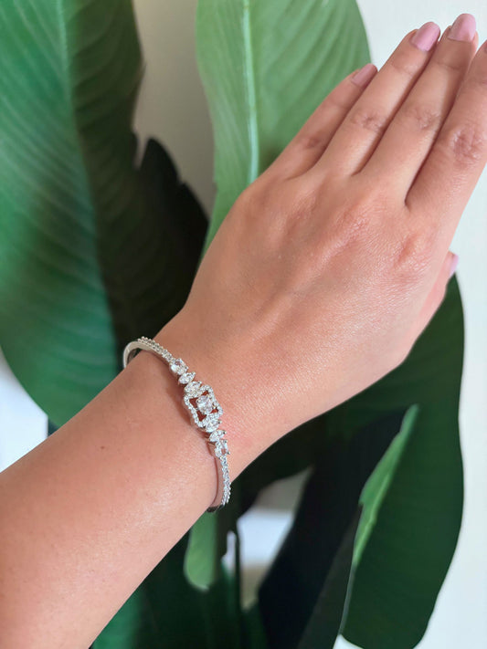 Shop Sleek Soul Delicate Look AD Bracelet online in India. Shop from an exclusive range of zircon jewellery, bridal wedding jewellery, AD rings & bracelets. -first