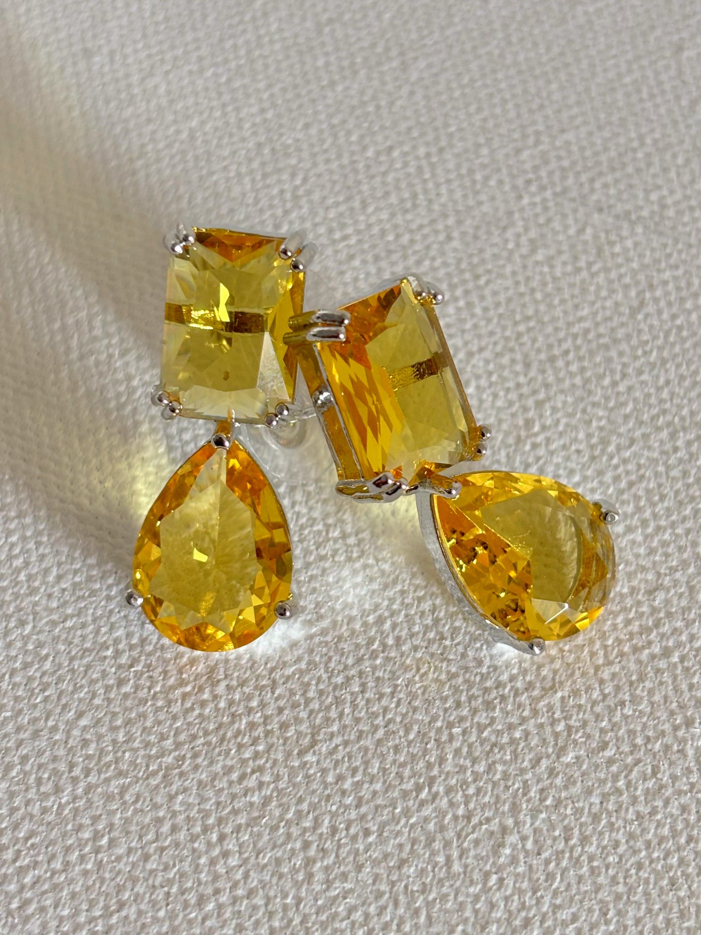 ER25A034 Zara Yellow Doublet Stone Earrings