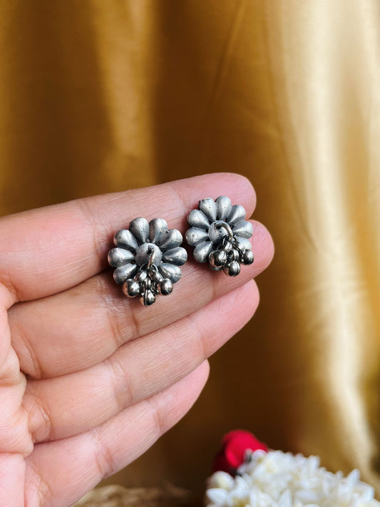 Buy Rasha Ghungroo Antique Silver Oxidized Studs online in India. Shop oxidized jewellery for festivals and office and daily wearing in affordable range.