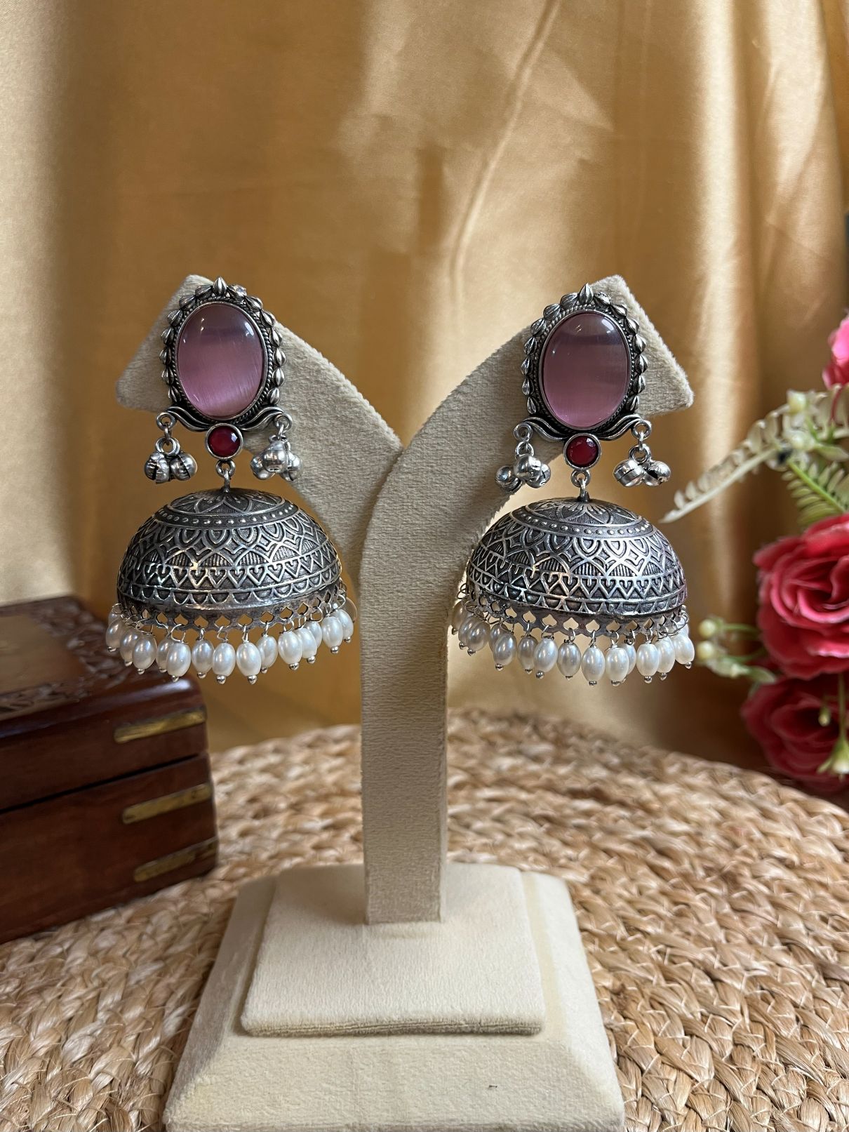 Buy Oxidized Jhumka online in India. Shop an exclusive range of oxidized jewellery for festivals and office and daily wearing in affordable range. Buy at discounts.