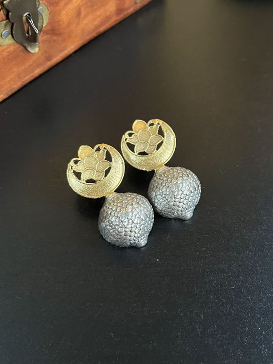 Buy Brass Gumbad Antique Polish Two Tone Earrings online in India. Shop oxidized jewellery for festivals and office and daily wearing in affordable range.