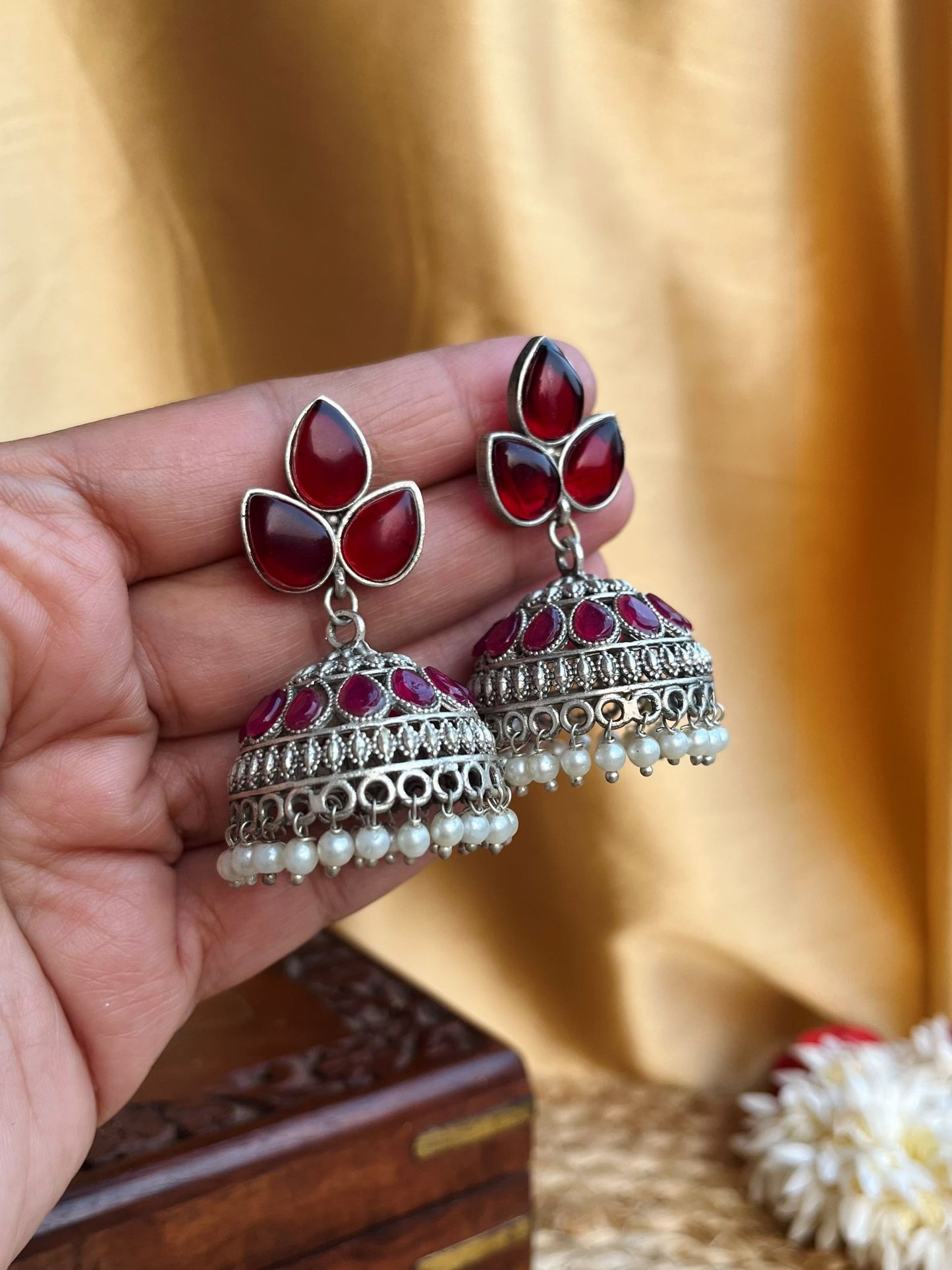 Buy Inaayat Monalisa Red Stone Oxidised Jhumka Earrings online in India. Shop oxidized jewellery for festivals and office and daily wearing in affordable range.
