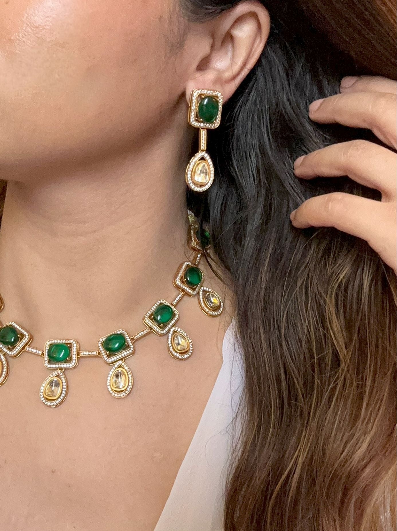 Buy Neerja Green Kundan Round Necklace online in India with earrings. Shop an exclusive range of zircon jewellery, Indian wedding jewelry, kundan jewellery, AD earrings, AD necklace. -front