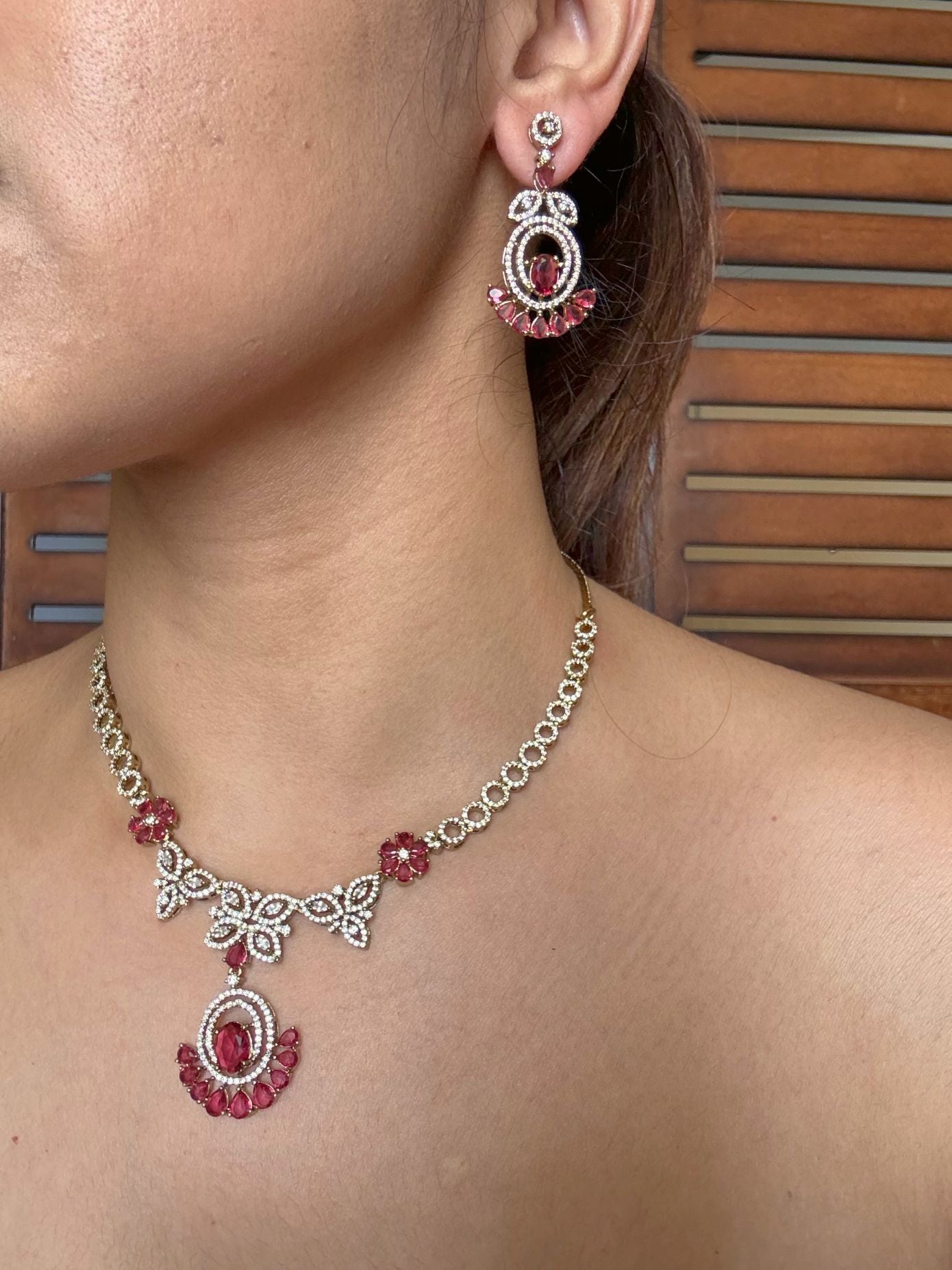 Buy Albeli Delicate Look Pendant Style Antique AD Necklace In Red online in India. Shop from an exclusive range of jewellery, AD necklace, Kundan necklace for weddings. -side