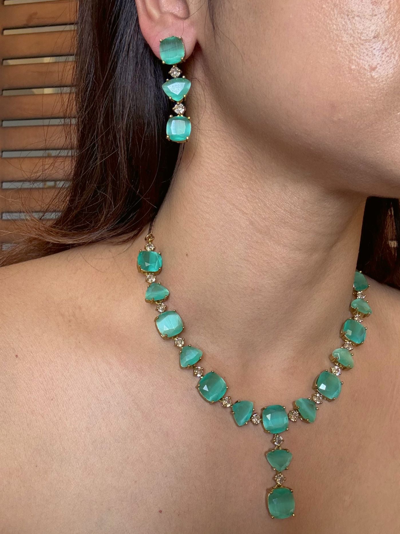 Buy Baani Doublet Stone Mint Green AD Necklace online in India. Shop from an exclusive range of CZ jewellery, moissanite jewellery, AD necklace, Kundan necklace for weddings. -side