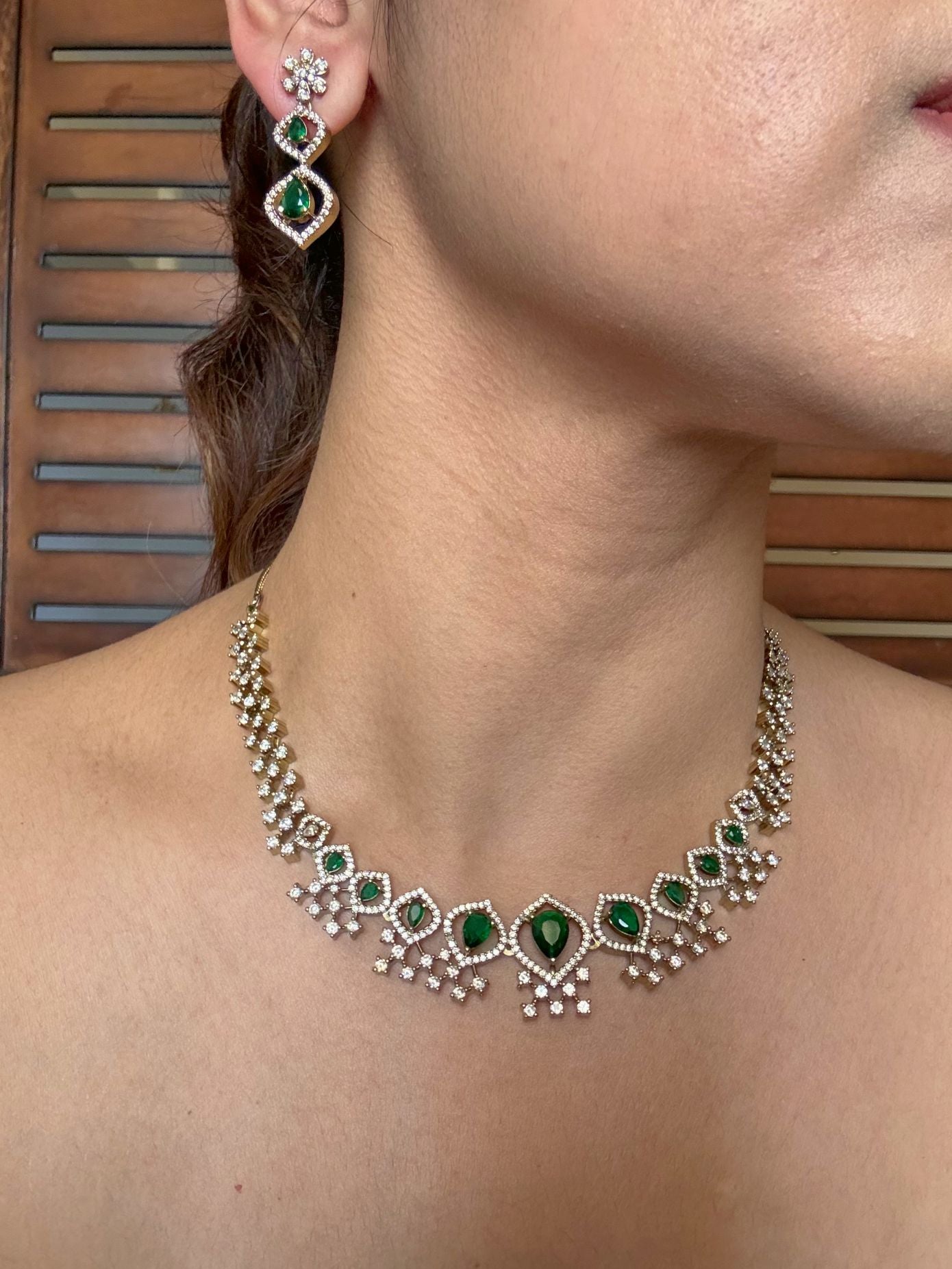 Buy Eiravati Elegant AD Necklace In Emerald Green online in India. Shop from an exclusive range of jewellery, AD necklace, Kundan necklace for weddings. -side