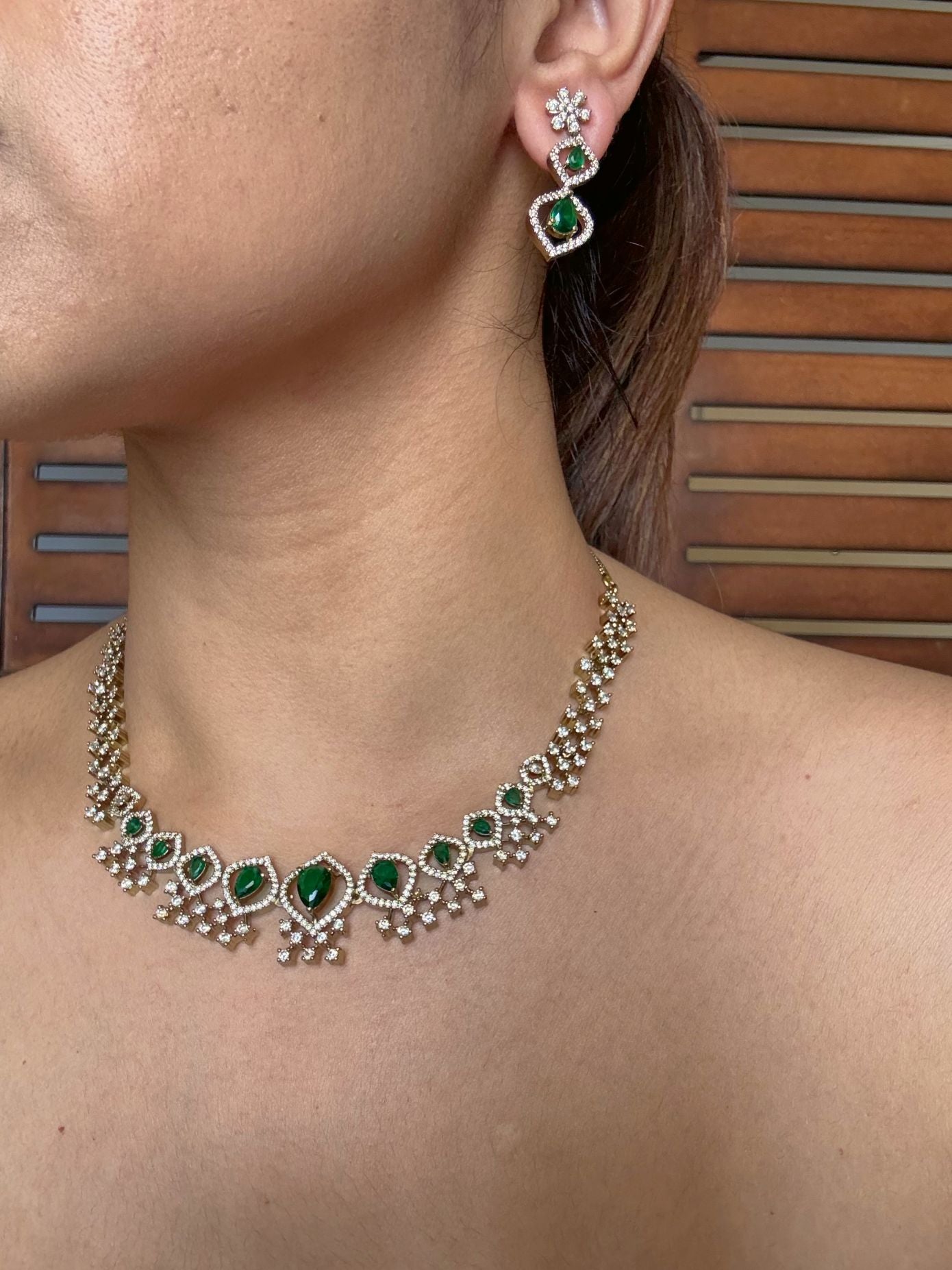 Buy Eiravati Elegant AD Necklace In Emerald Green online in India. Shop from an exclusive range of jewellery, AD necklace, Kundan necklace for weddings. -second