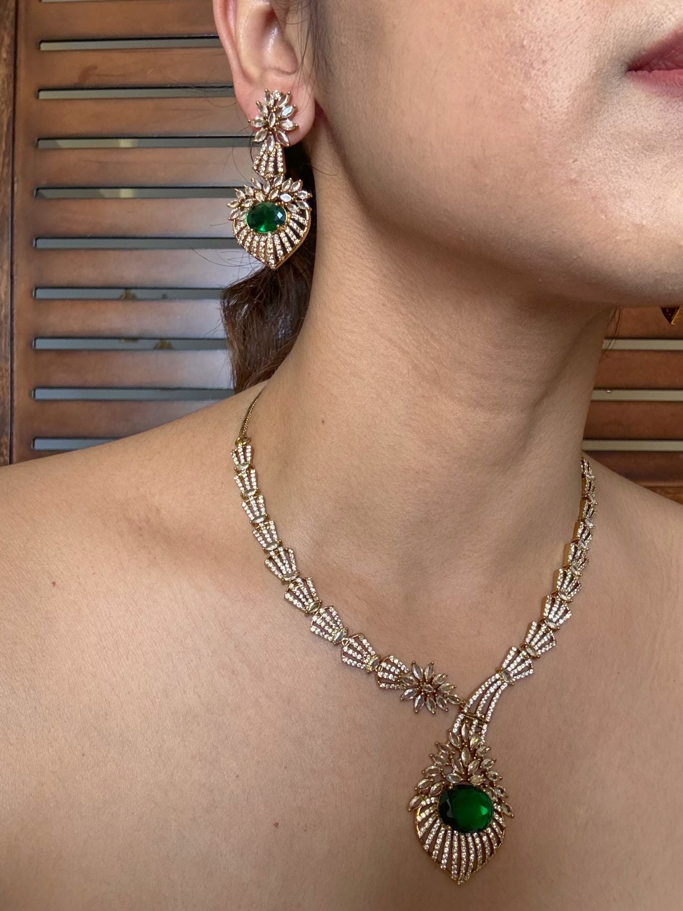 Buy Emerald Bloom Radiance Statement Necklace With Tikka online in India. Shop from an exclusive range of jewellery, AD necklace, Kundan necklace for weddings. -side 