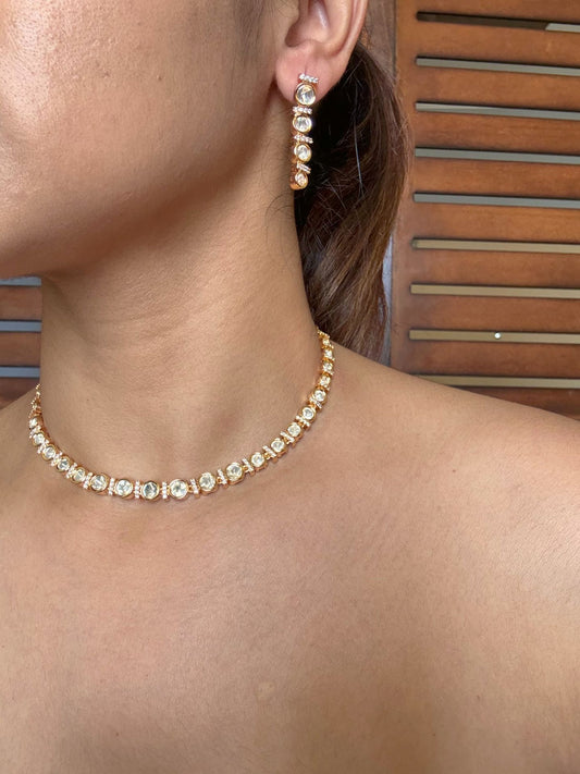 NL26A007 Aura Kundan Line Necklace with Elegant Drop Earrings
