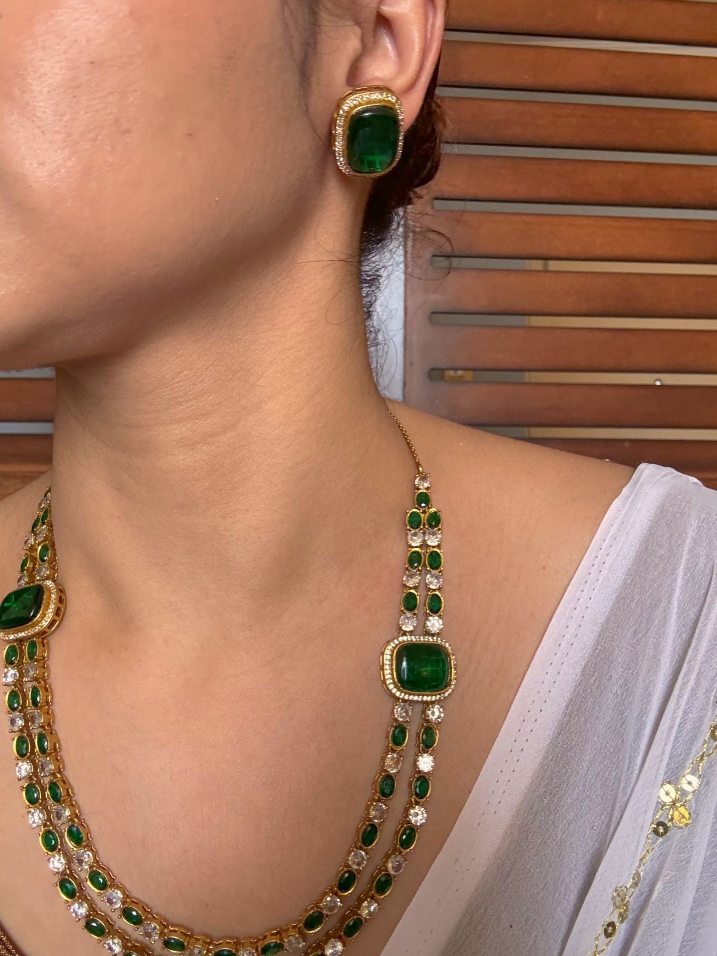 Buy Nayantara Emerald Green Double Layered Necklace Set online in India. Shop from an exclusive range of jewellery, AD necklace, Kundan necklace for weddings. -side