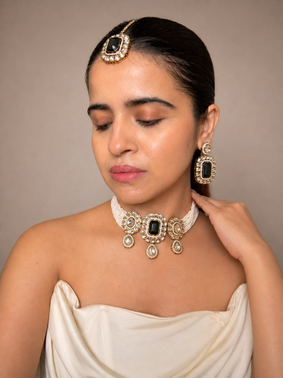 Buy Kundan Pearl Wedding Choker Set With Tikka in Green online in India. Shop from an exclusive range of jewellery, AD necklace, Kundan necklace for weddings. -full