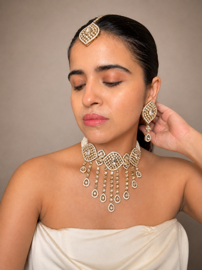 NL26A033 Mehrunisa Kundan Choker Necklace With Big Earrings