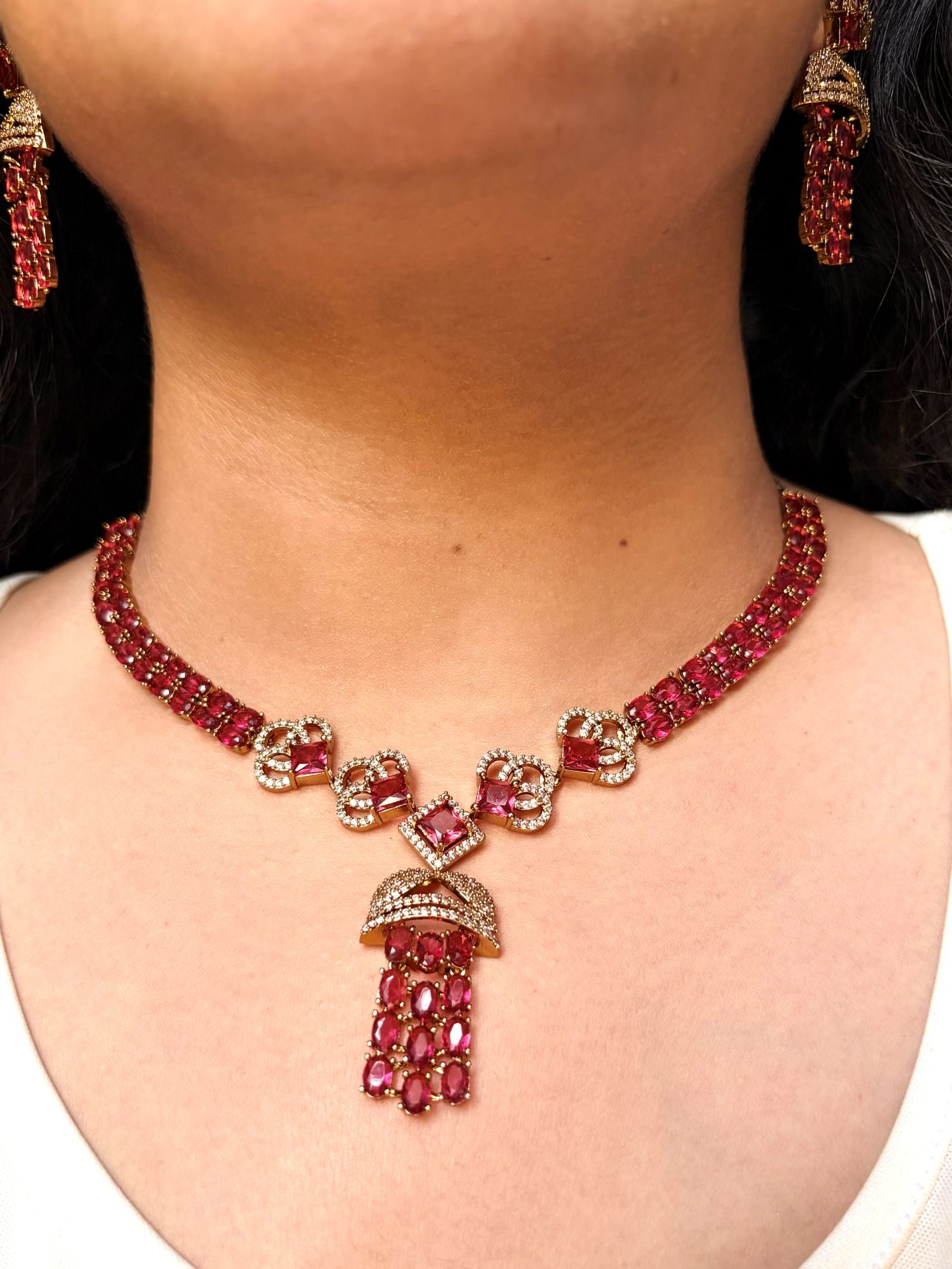Buy Sheesh Mahal Antique Gold Statement Necklace Set In Red online in India. Shop from an exclusive range of jewellery, AD necklace, Kundan necklace for weddings. -full