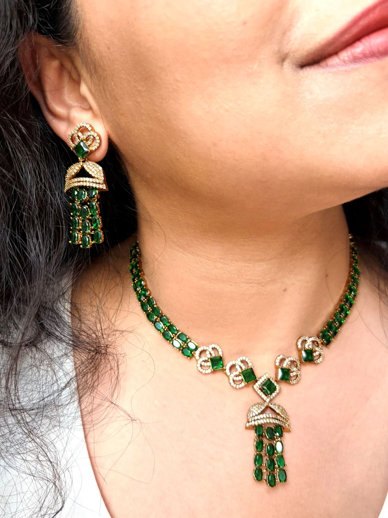 Buy Sheesh Mahal Antique Gold Statement Necklace Set In Green online in India. Shop from an exclusive range of jewellery, AD necklace, Kundan necklace for weddings. -side