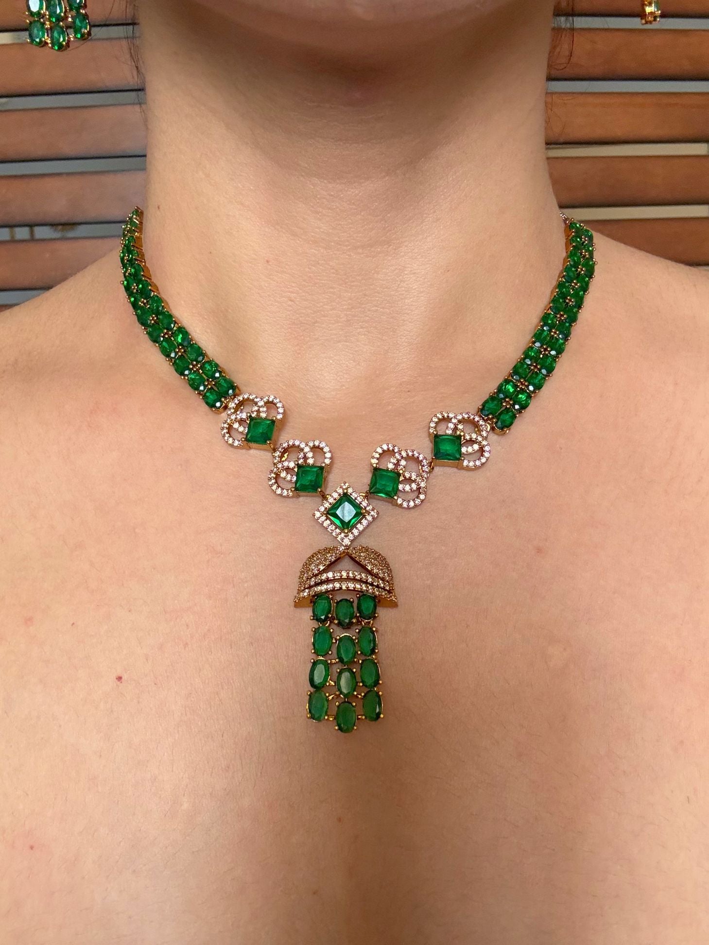 Buy Sheesh Mahal Antique Gold Statement Necklace Set In Green online in India. Shop from an exclusive range of jewellery, AD necklace, Kundan necklace for weddings. -front