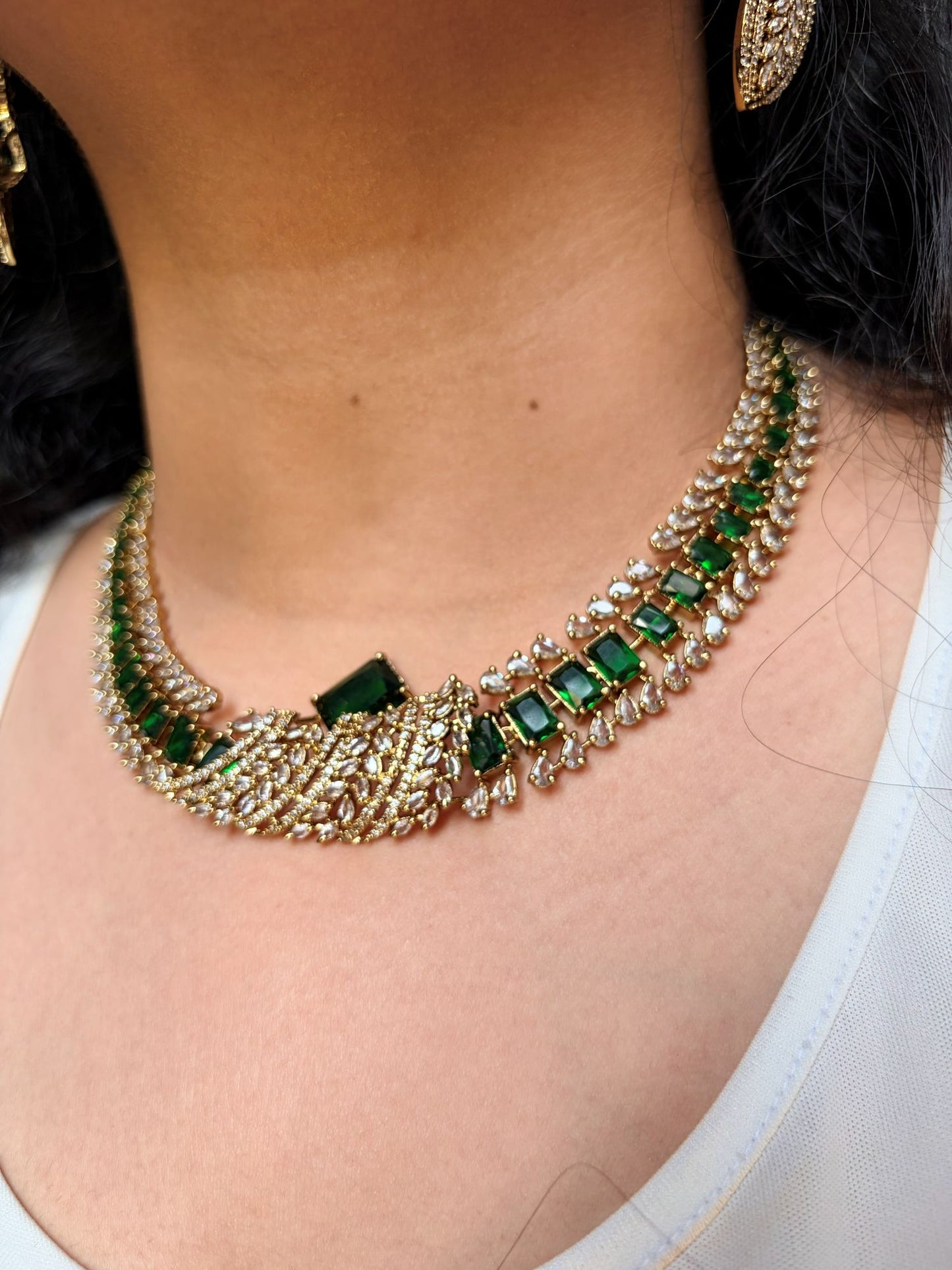 Buy Zarisha Royal AD Necklace and Earrings Set In Emerald Green online in India. Shop from an exclusive range of jewellery, AD necklace, Kundan necklace for weddings. -side