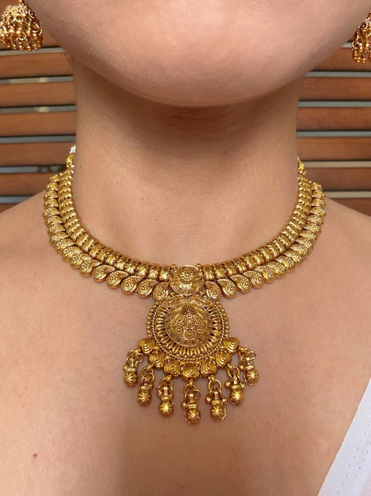 Buy Jeevika Antique Gold Brass Wedding Necklace online in India. Shop from an exclusive range of jewellery, gold imitation necklace, brass necklace for weddings. -front