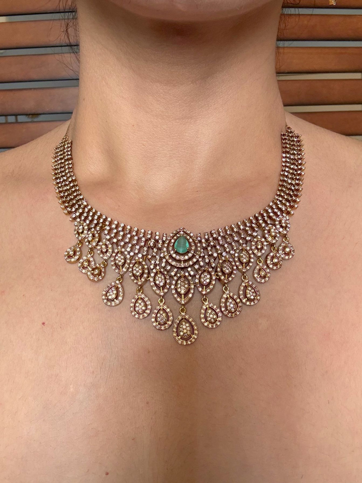 Buy jharna AD necklace set online in India in mint green stone. Shop from an exclusive range of jewellery, AD necklace, Kundan necklace for weddings. -front