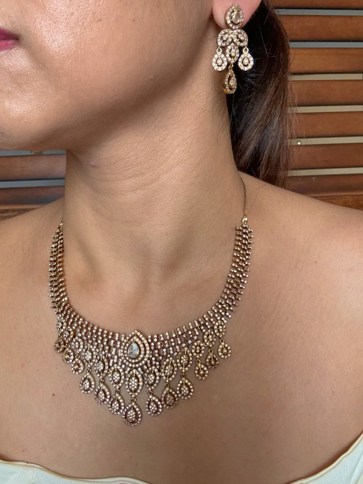 Buy Jharna antique AD necklace set online in India in white stone. Shop from an exclusive range of jewellery, AD necklace, Kundan necklace for weddings. -second