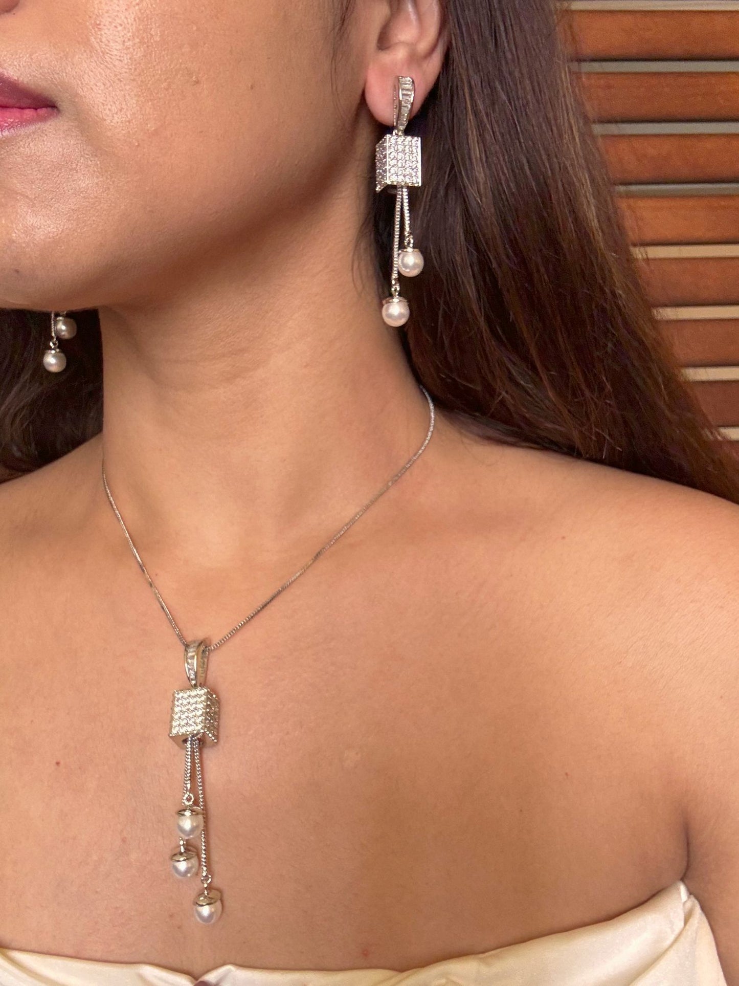 Shop Kashwini Nano Setting AD Pendant Set With Pearl Hangings Online in India. Pendant sets in different stones like Kundan, Moissanite, CZ stones and AD stones. -second